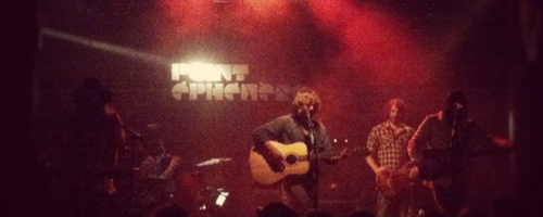 Angus Stone au Point Ephémère